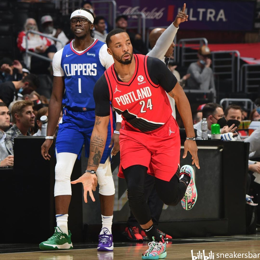 大量游客前 大量游客前